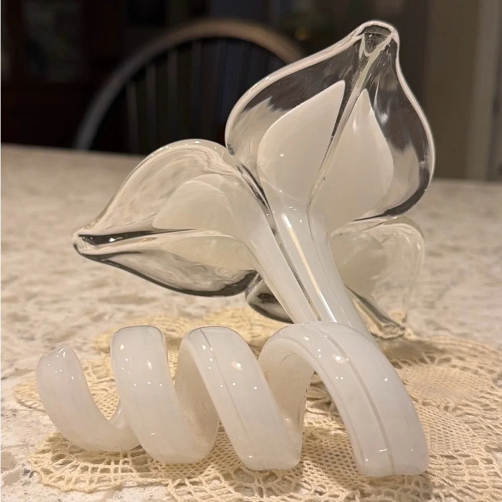 Murano Style Art Glass Flower Sculpture White Opaline Vintage Decor. BR